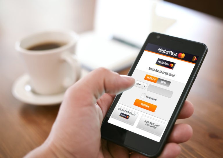 Thanksgiving marketing ideas: Use beacons to pay from anywhere in the store